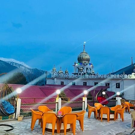 Hotel New Hilltop Inn Manāli Екстериор снимка