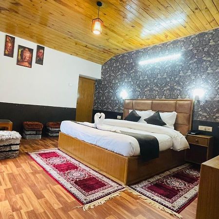 Hotel New Hilltop Inn Manāli Екстериор снимка