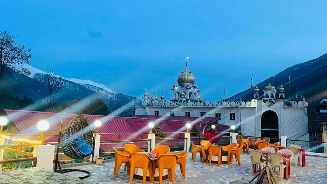 Hotel New Hilltop Inn Manāli Екстериор снимка