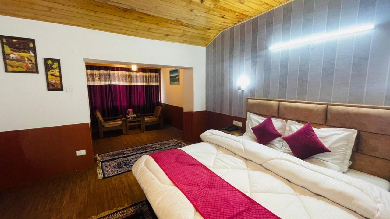 Hotel New Hilltop Inn Manāli Екстериор снимка