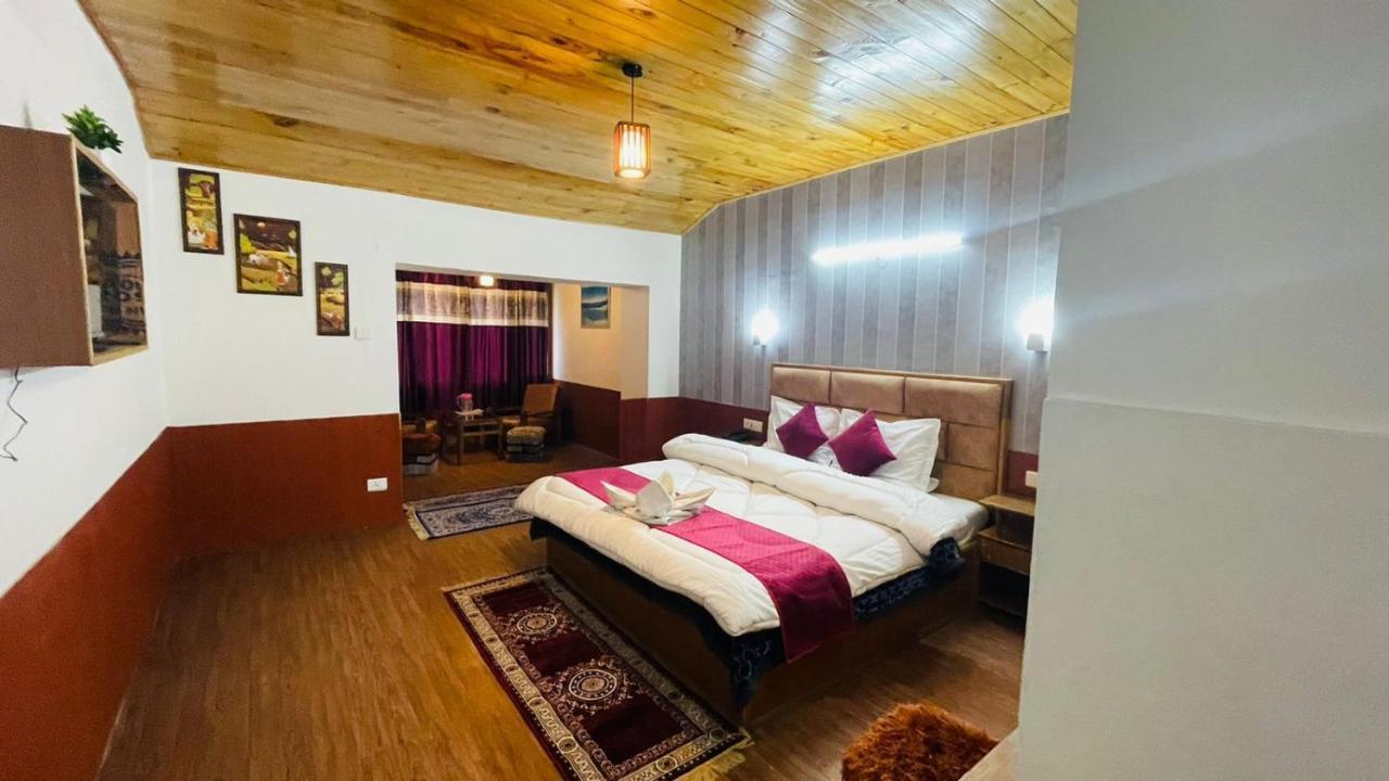 Hotel New Hilltop Inn Manāli Екстериор снимка
