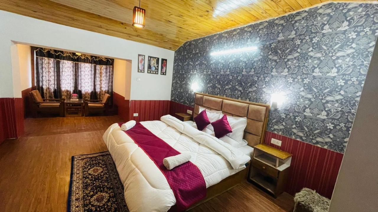 Hotel New Hilltop Inn Manāli Екстериор снимка