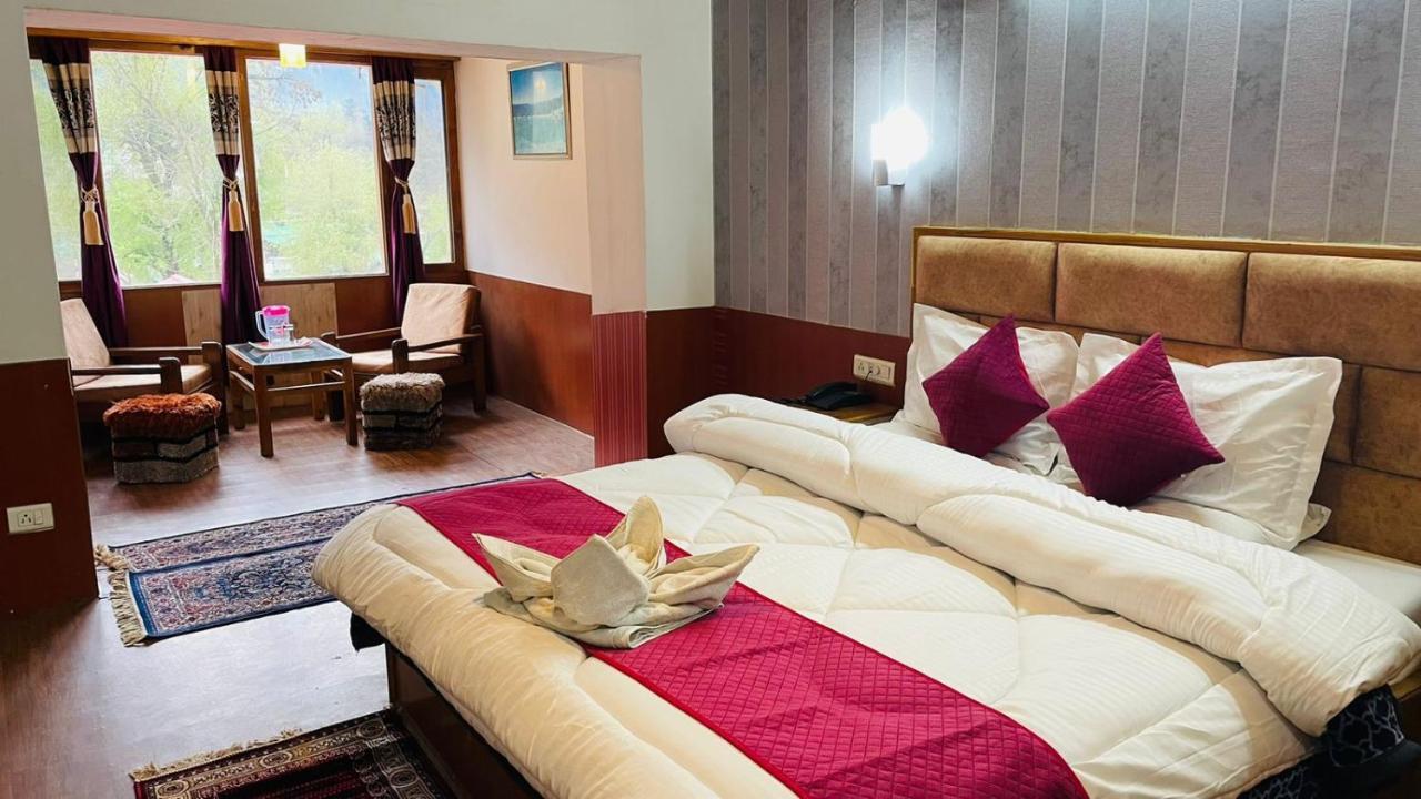 Hotel New Hilltop Inn Manāli Екстериор снимка