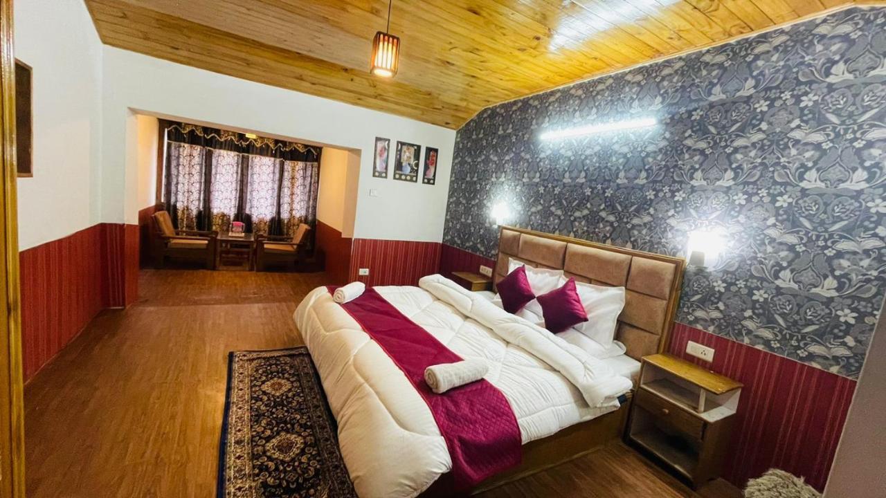 Hotel New Hilltop Inn Manāli Екстериор снимка