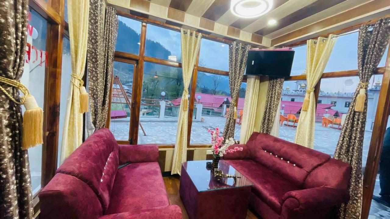 Hotel New Hilltop Inn Manāli Екстериор снимка